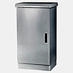 FormRack - 12U 600x600 IP66 Outdoor Zemin Tipi / Çift Cidarlı 100mm Bazalı Çift Cidarlı
